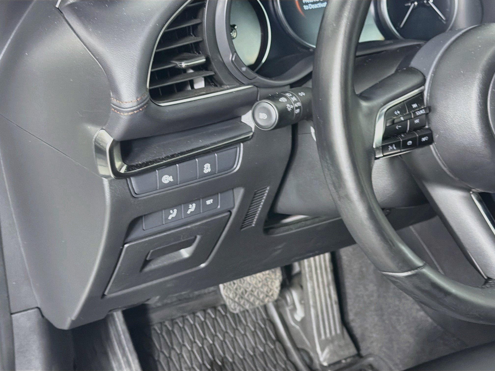 Used 2024 MAZDA MAZDA3 s FWD image 17