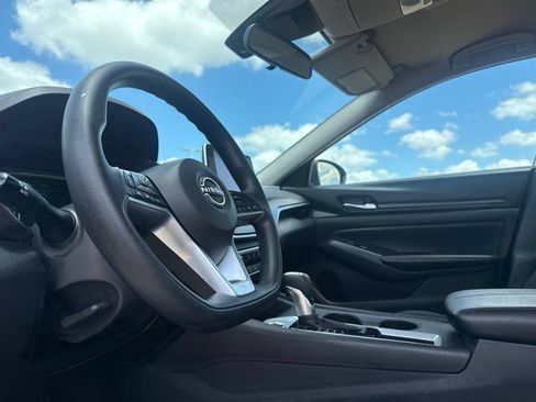 Certified 2025 Nissan Altima 2.5 SV FWD image 34