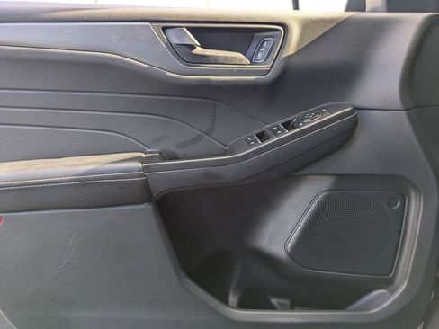 Used 2025 Ford Escape Active image 11