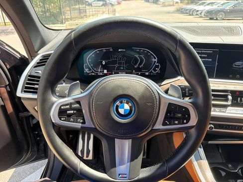 Used 2022 BMW X5 xDrive45e w/ M Sport Package AWD/4WD image 25