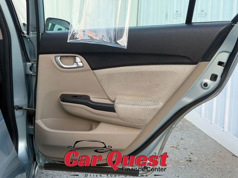 Used 2014 Honda Civic Hybrid Sedan image 17