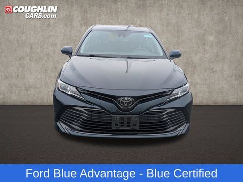 Used 2019 Toyota Camry LE FWD image 3
