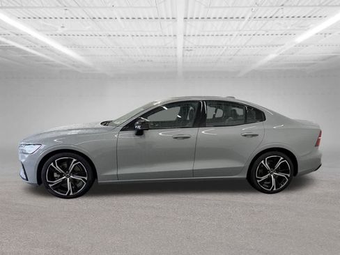 Used 2024 Volvo S60 B5 Core image 2