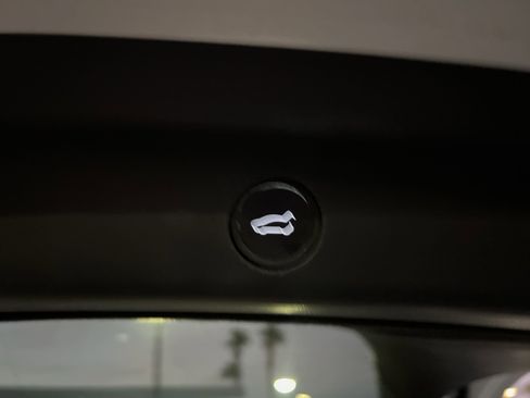 Used 2023 Tesla Model Y Long Range image 16