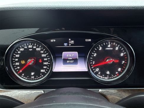 Used 2018 Mercedes-Benz E 300 image 19