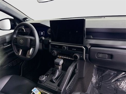 Certified 2025 Toyota 4Runner Limited image 30