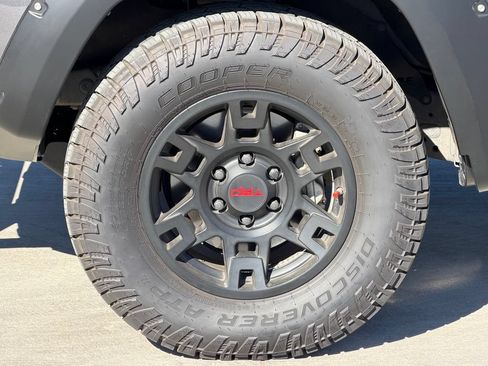 Used 2020 Toyota 4Runner TRD Off-Road Premium AWD/4WD image 7