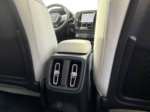 New 2026 Volvo EX40 Plus w/ Protection Package Premier image 11