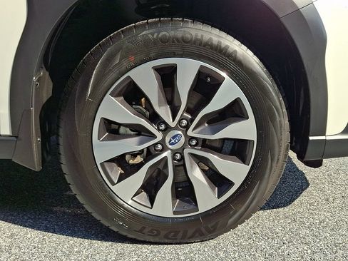 Certified 2025 Subaru Outback Limited AWD/4WD image 9