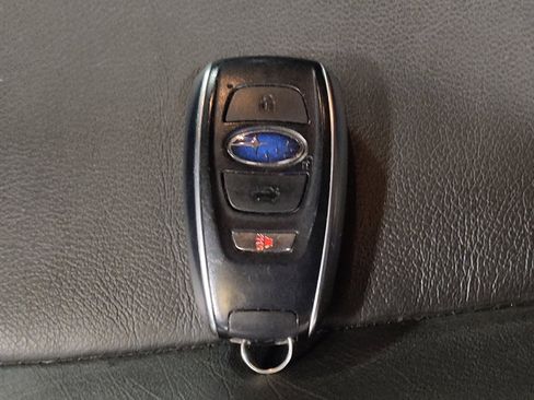 Used 2016 Subaru Crosstrek 2.0i Limited image 32