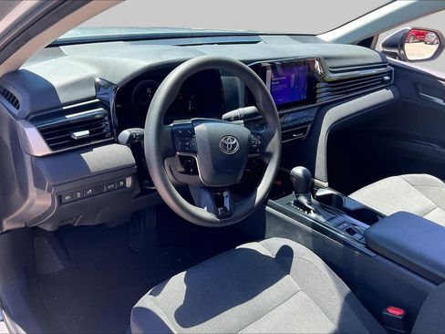 Used 2025 Toyota Camry LE w/ Convenience Package FWD image 17