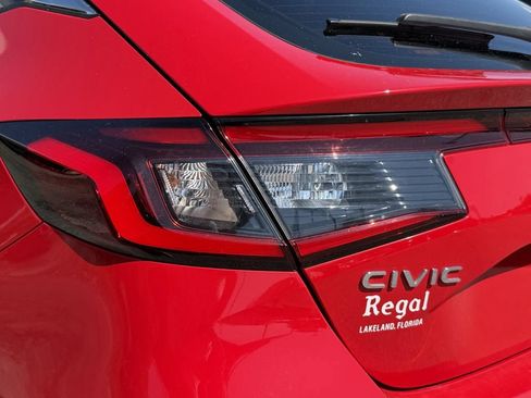 Used 2022 Honda Civic Sport Touring image 10