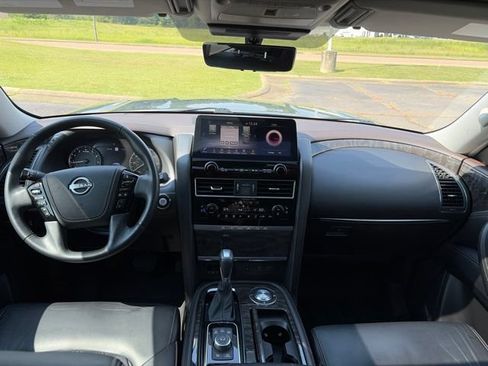 Used 2023 Nissan Armada Platinum w/ Captain's Chairs Package RWD image 13
