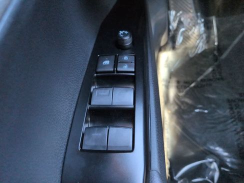 Used 2026 Toyota Camry SE w/ Convenience Package FWD image 21