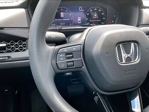 Used 2023 Honda Accord EX image 10