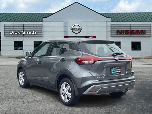 Used 2025 Nissan Kicks Play S image 4