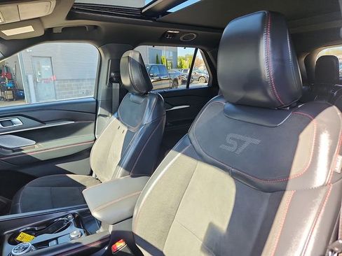 Certified 2025 Ford Explorer ST AWD/4WD image 22