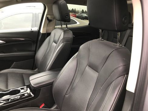 Certified 2021 Buick Envision Essence w/ Technology Package I image 5