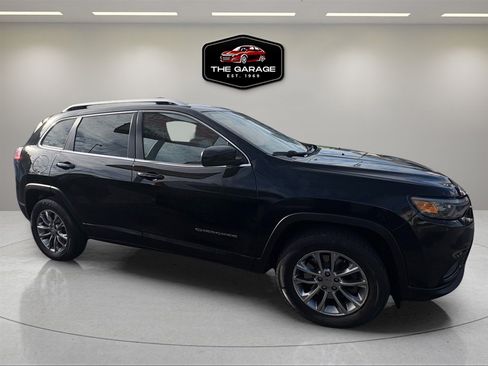 Used 2019 Jeep Cherokee Latitude Plus w/ Cold Weather Group image 10