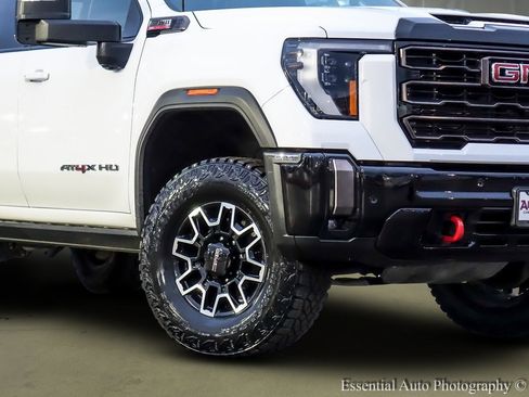 Used 2024 GMC Sierra 2500 AT4X image 4