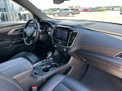 Used 2023 Chevrolet Traverse LT FWD image 31
