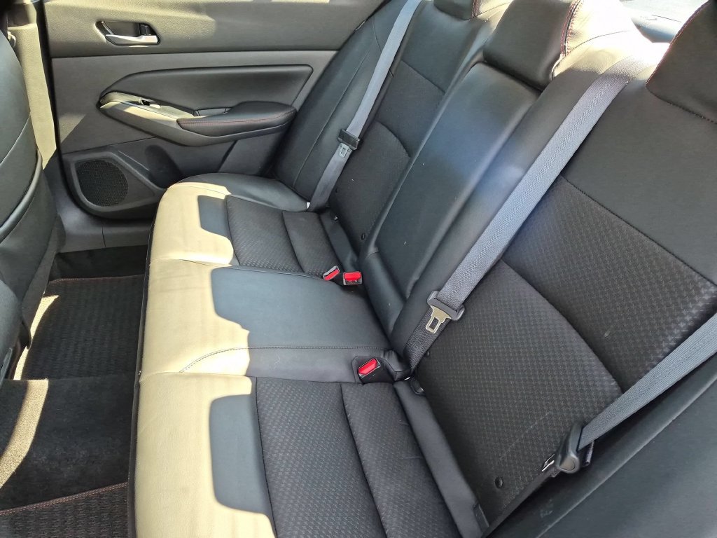 Used 2025 Nissan Altima 2.5 SR FWD image 27