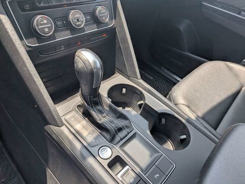 Used 2021 Volkswagen Atlas SE FWD image 21