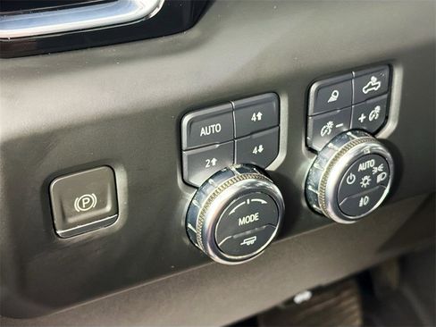 Used 2024 GMC Sierra 2500 Denali w/ Technology Package image 10