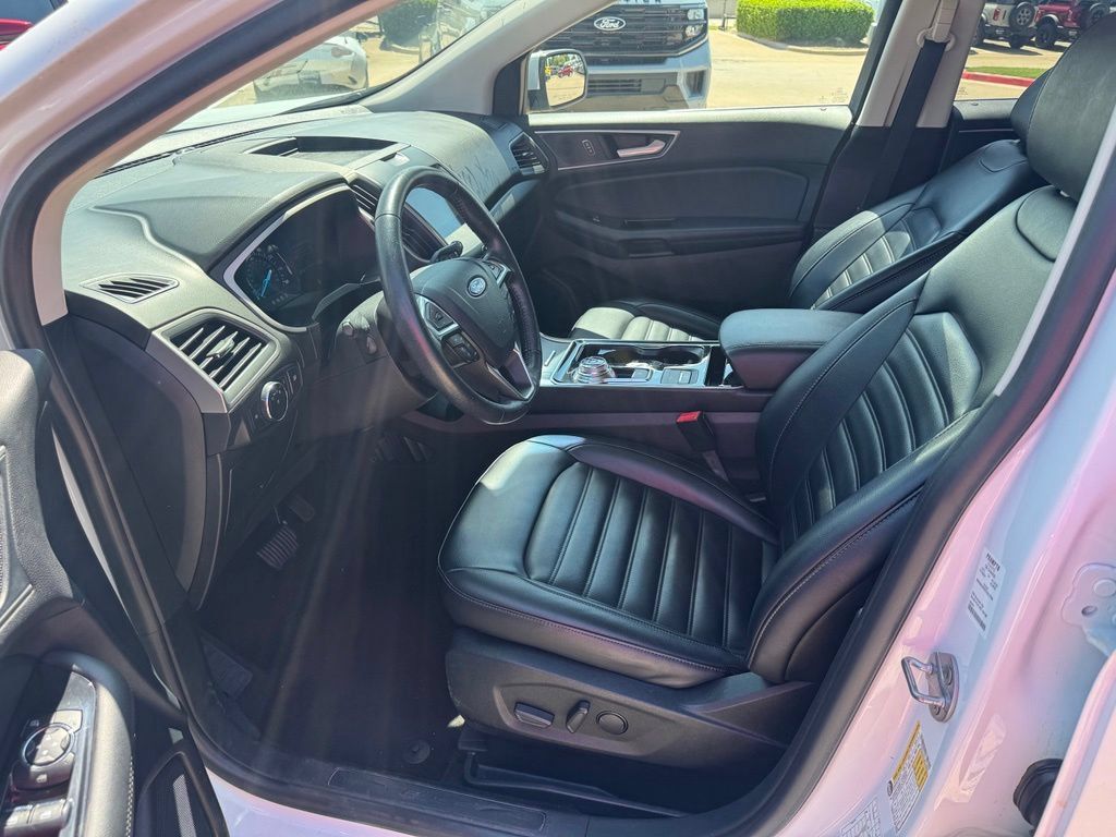 Used 2020 Ford Edge SEL FWD image 11