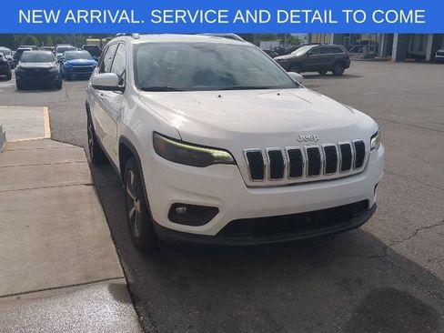 Used 2019 Jeep Cherokee Limited FWD image 10