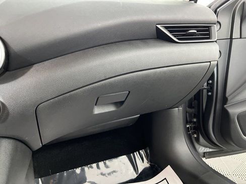 Used 2025 Nissan Sentra S FWD image 31