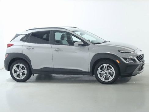 Used 2022 Hyundai Kona SEL image 11