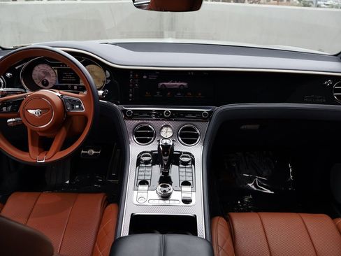 Used 2024 Bentley Continental GT Mulliner image 5