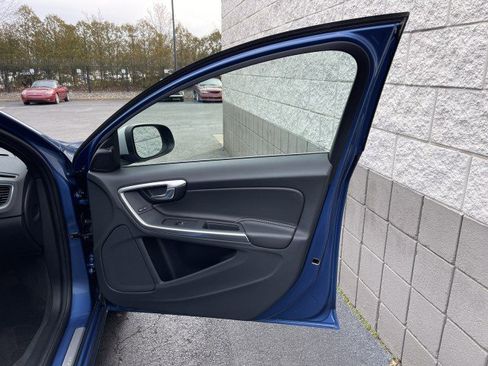 Used 2020 Buick Enclave Premium w/ Surround and Sites Package image 50