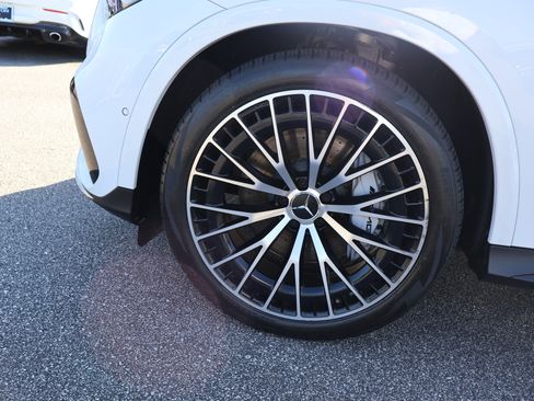 Certified 2024 Mercedes-Benz GLC 43 AMG 4MATIC image 10