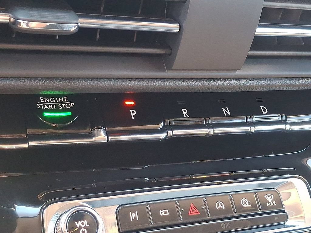 Certified 2023 Lincoln Corsair AWD image 14