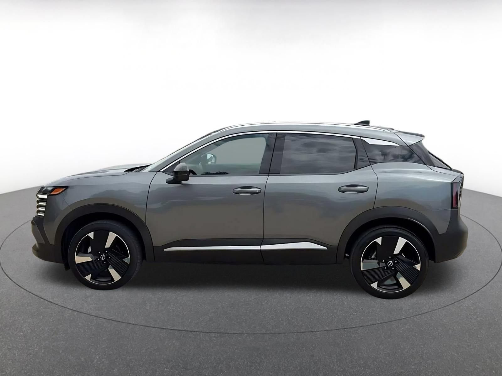 Used 2026 Nissan Kicks SR AWD/4WD image 8