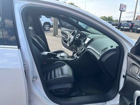 Used 2017 Buick Regal GS w/ Driver Confidence Package #2 AWD/4WD image 13