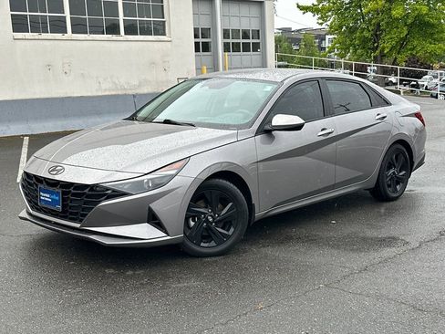 Certified 2023 Hyundai Elantra SEL FWD image 1