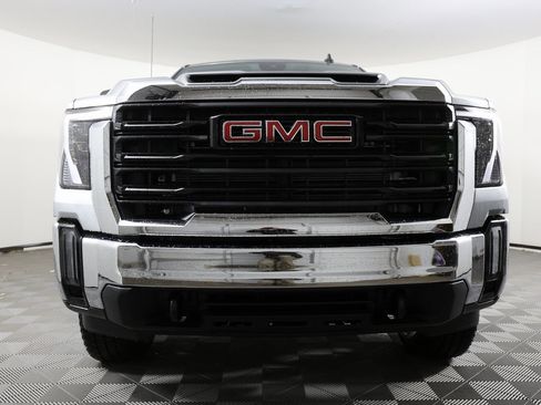New 2026 GMC Sierra 2500 Pro w/ Convenience Package image 2