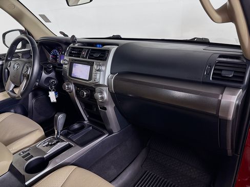 Used 2014 Toyota 4Runner SR5 RWD image 36