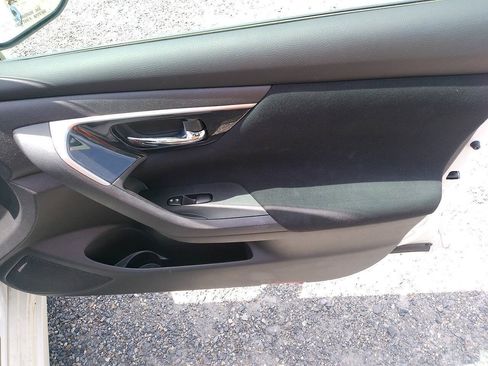Used 2014 Nissan Altima 2.5 S FWD image 36