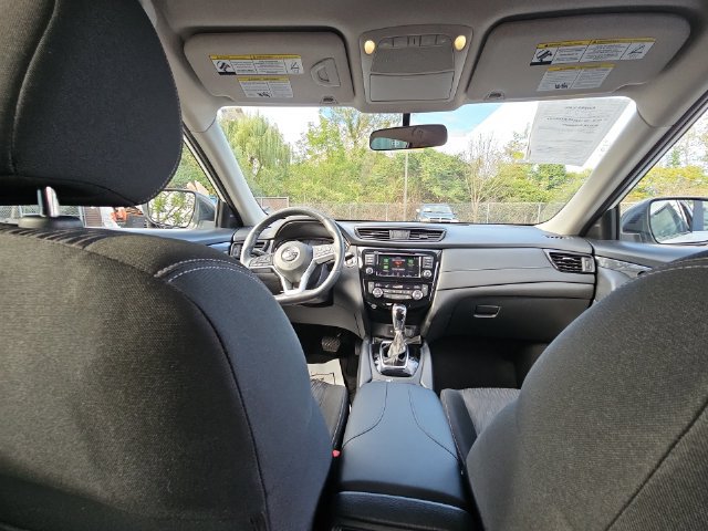 Used 2018 Nissan Rogue SV w/ Premium Package AWD/4WD image 29