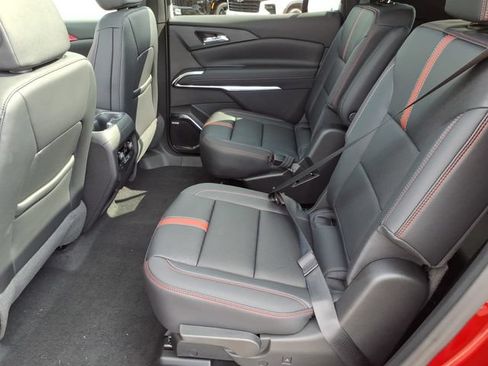 New 2026 Chevrolet Traverse RS w/ LPO, Floor Liner Package AWD/4WD image 10