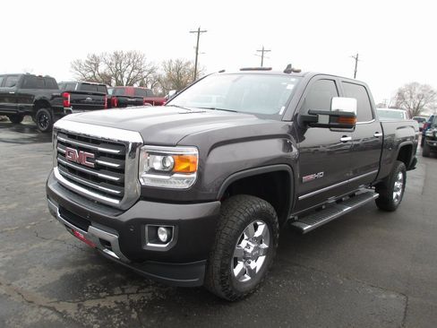 Used 2015 GMC Sierra 2500 SLT w/ Duramax Plus Package image 11