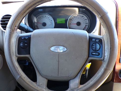 Used 2008 Ford Explorer Eddie Bauer image 14