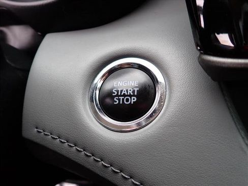 Used 2022 Toyota Highlander XLE image 23