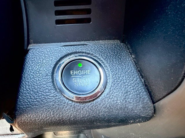 Used 2015 Ford F150 Platinum w/ Equipment Group 701A Luxury AWD/4WD image 14