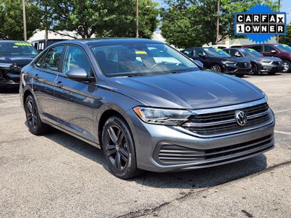 Certified 2024 Volkswagen Jetta SE w/ Panoramic Sunroof Package