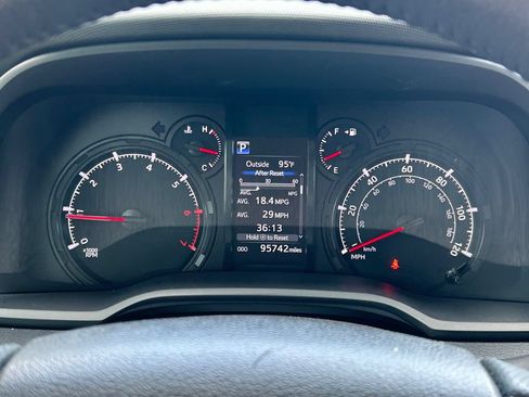 Used 2022 Toyota 4Runner SR5 RWD image 32